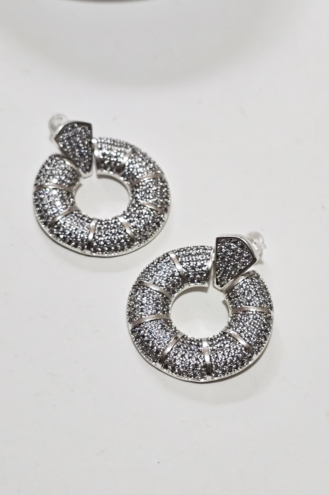 Hale Zirkon Taşlı Küpe Beyaz