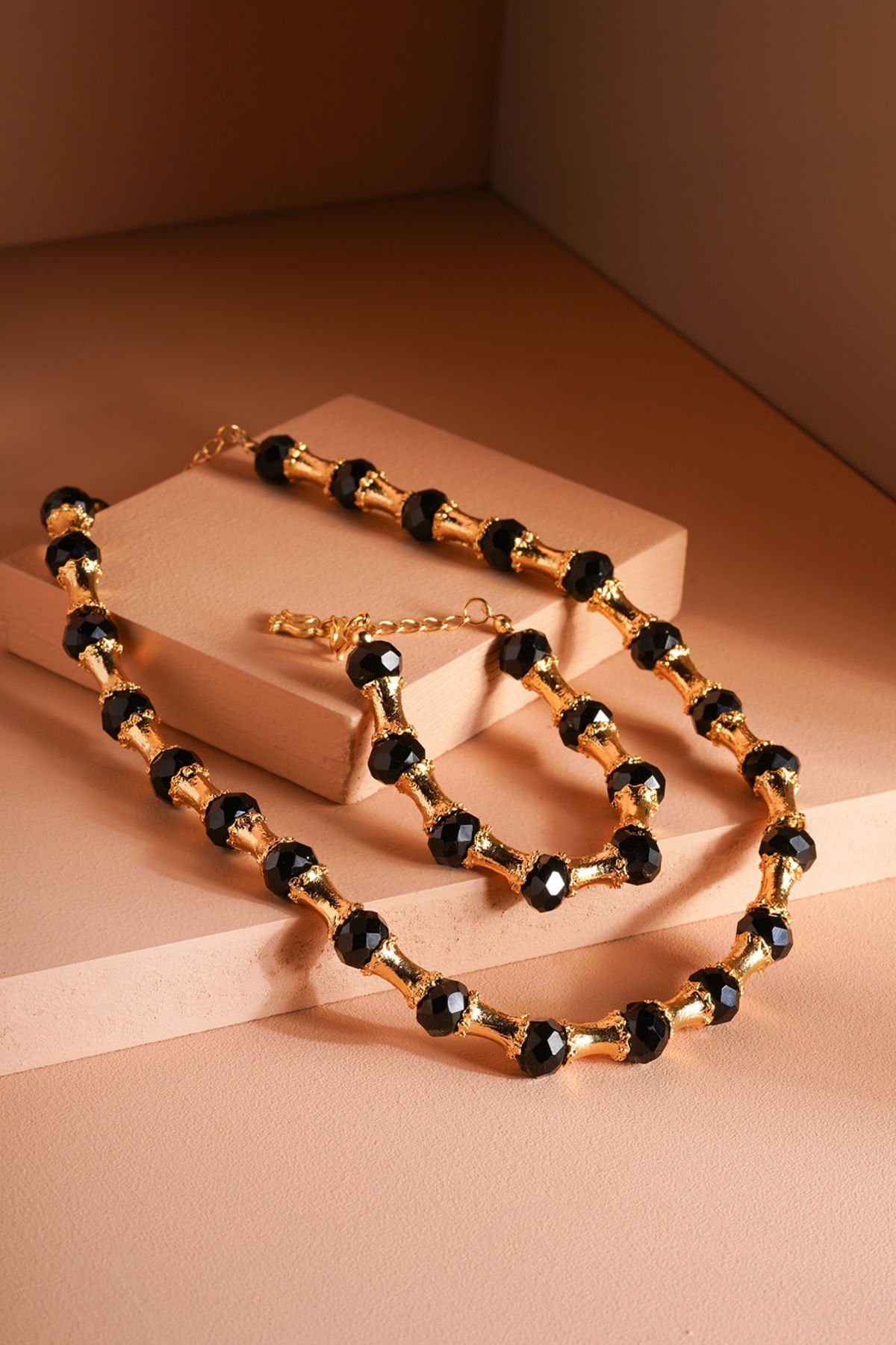 Siyahın Asaleti Set