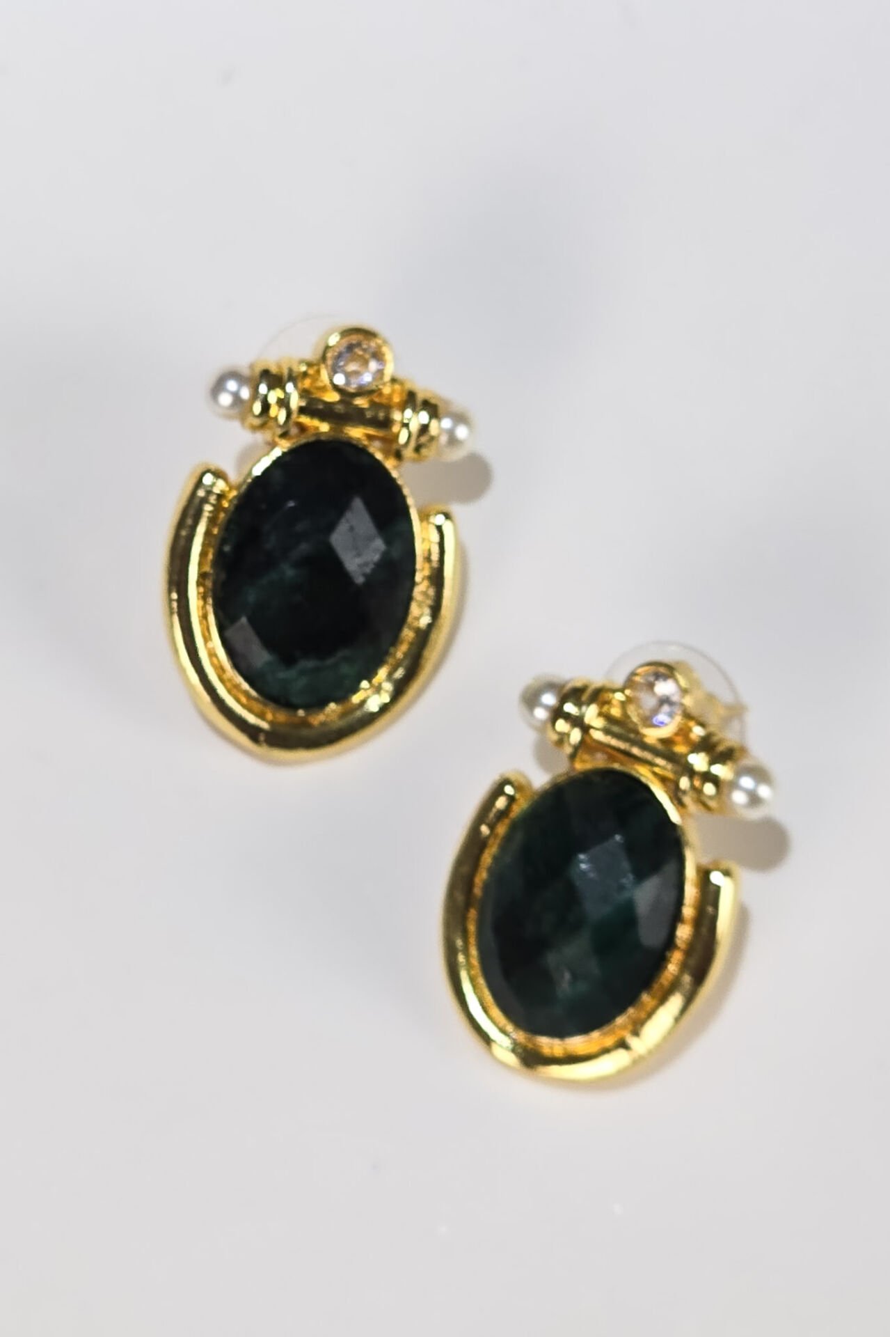 Hera Antik Küpe Zümrüt