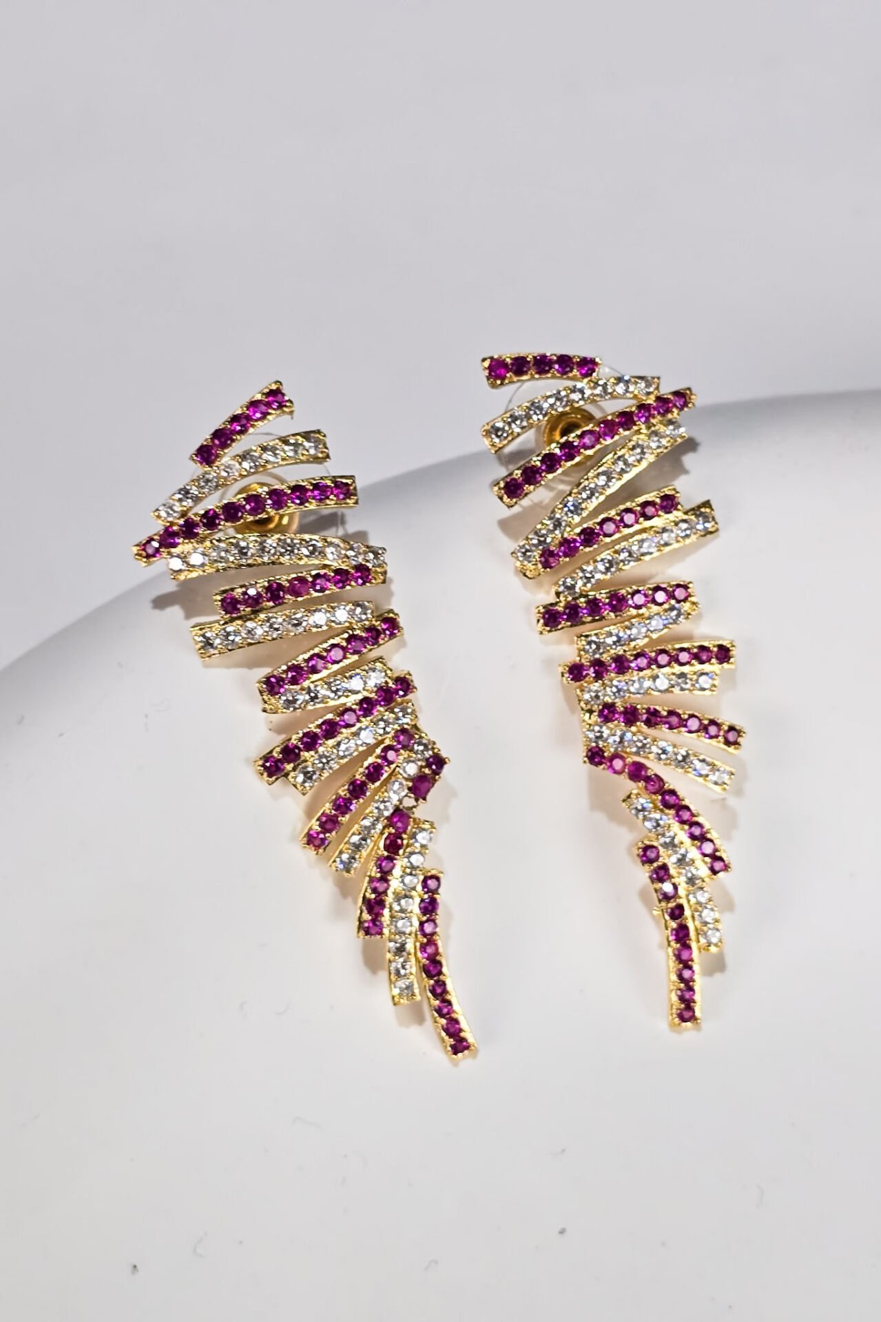 Rosefire Zirkon Taşlı Küpe Kırmızı