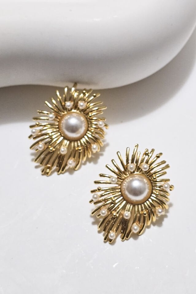 İnci Güneşi Küpe