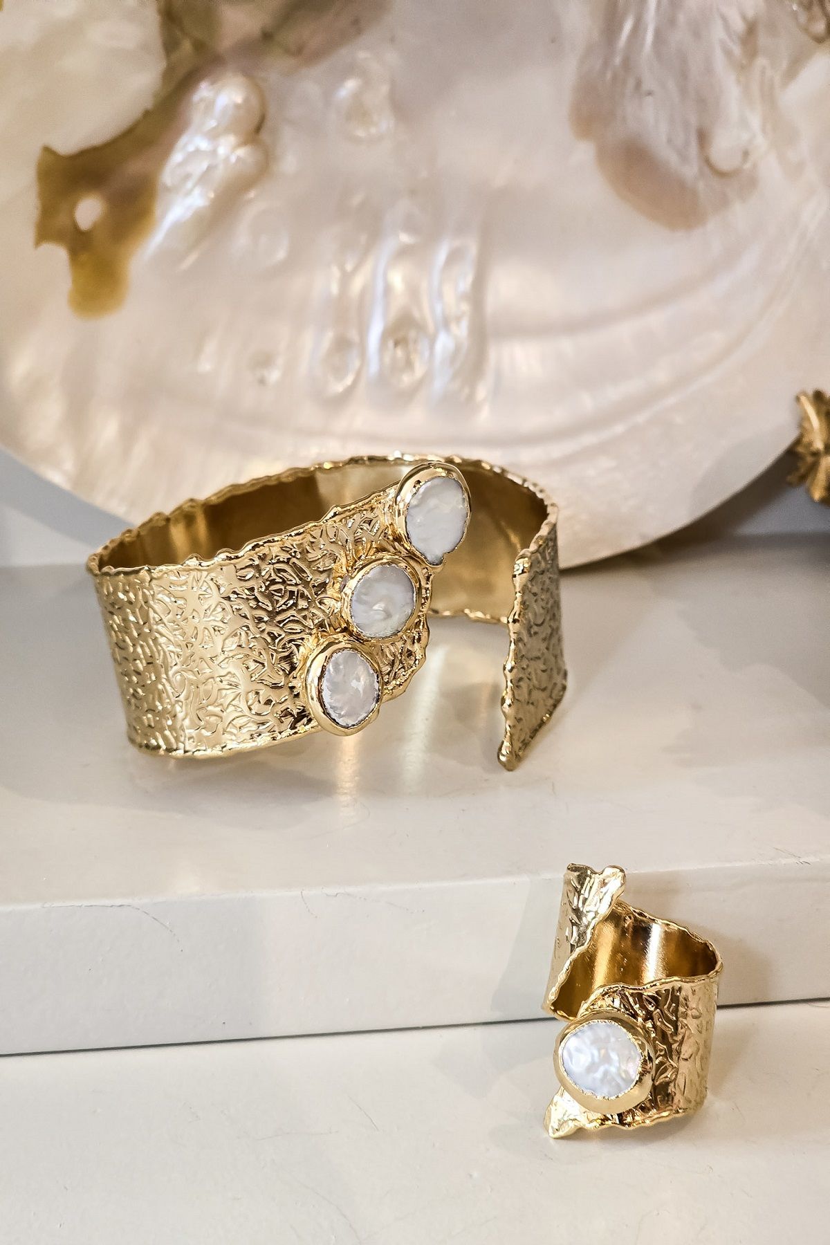 Üç Sıra İncili Bileklik Yüzük Set