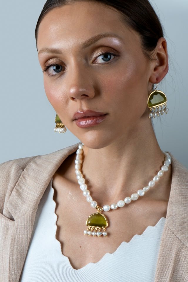 İncili Kedi Gözü  Yarım Ay Küpe Yeşil