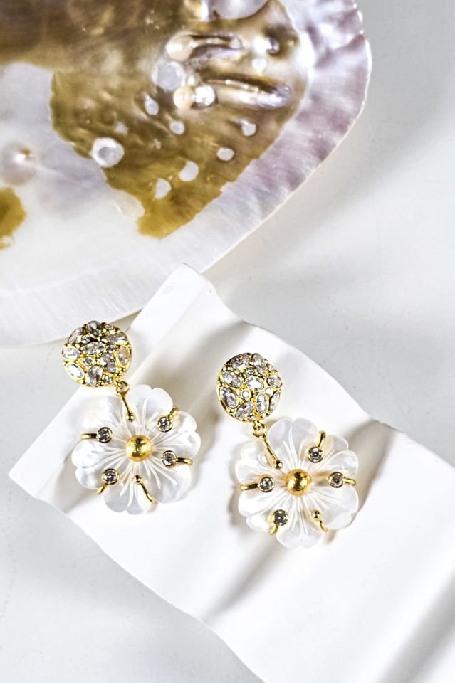 Zirkon Taşlı Sedef Küpe