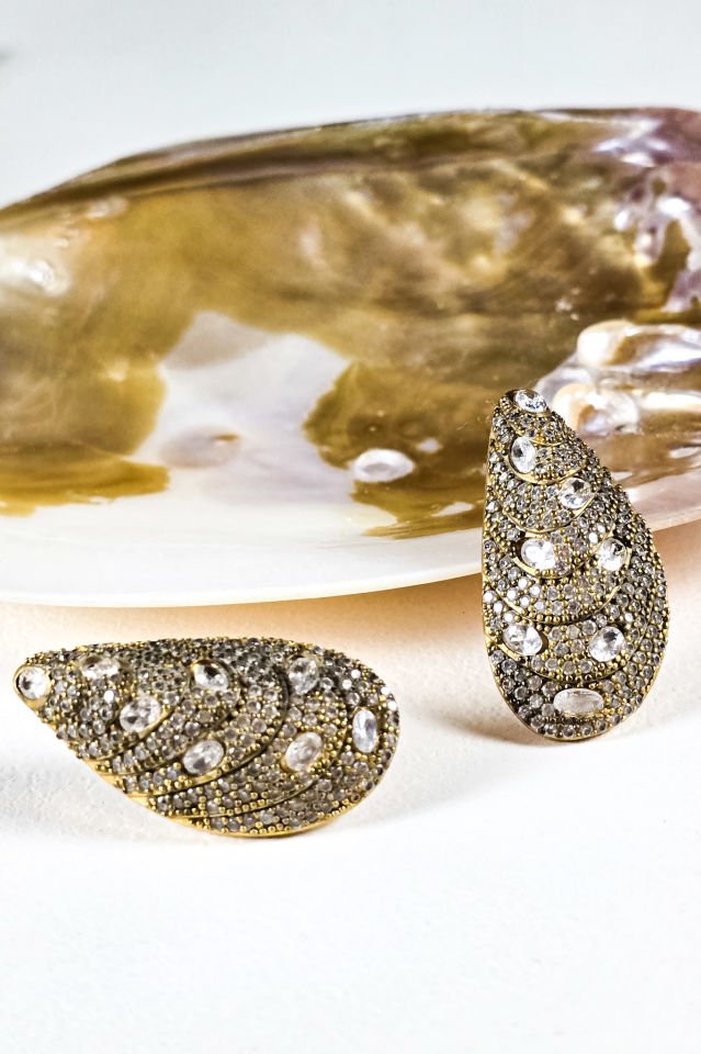 Zirkon Taşlı Midye Küpe