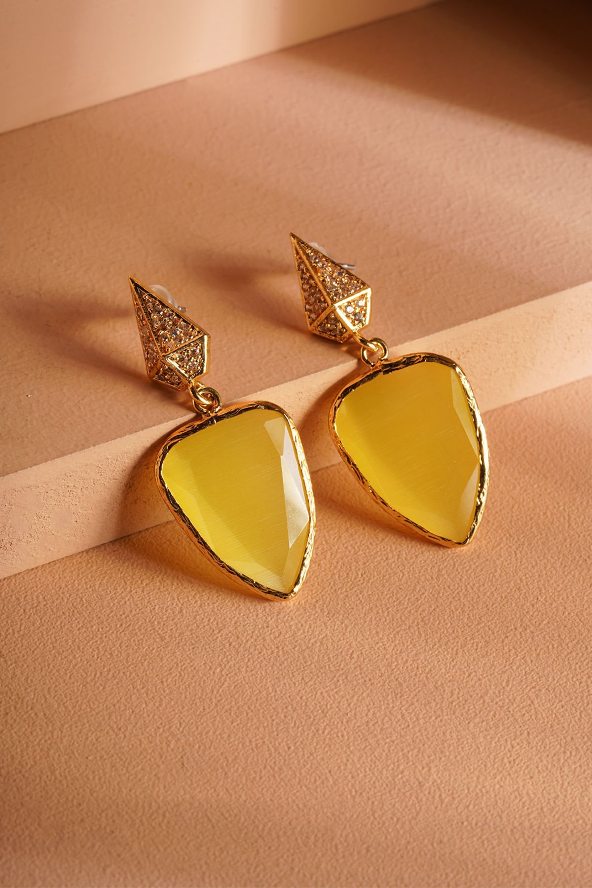 Kedi Gözü Küpe Sarı