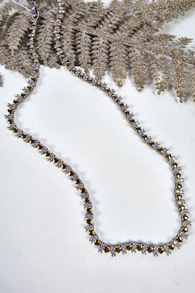 Kalpli Taşlı Rodyum Kaplama Kolye