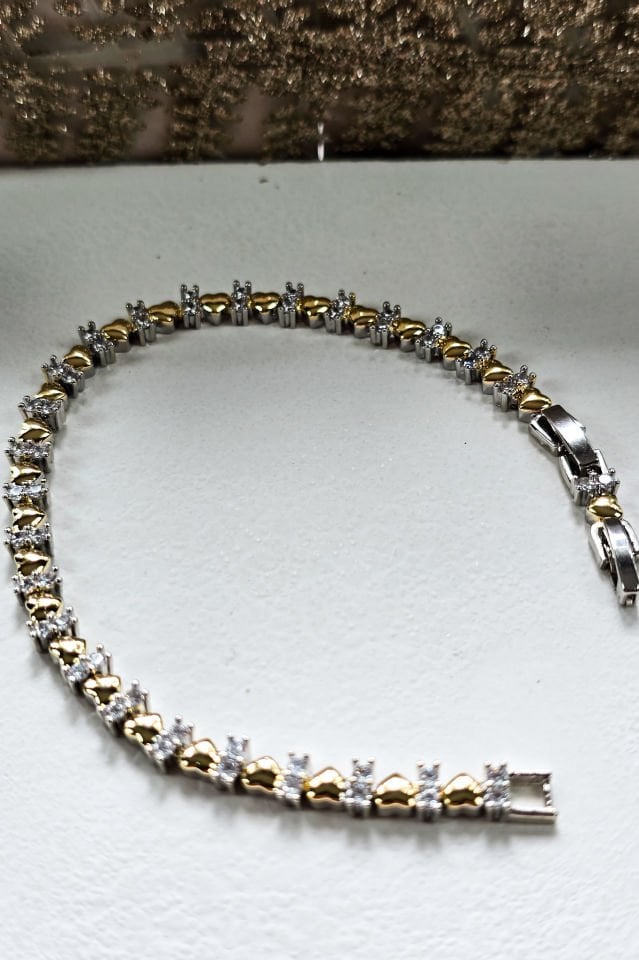 Kalp Motifli Taşlı Bileklik