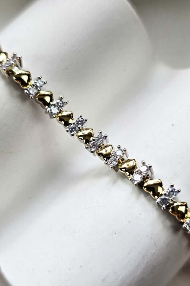 Kalp Motifli Taşlı Bileklik