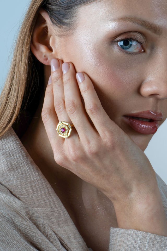 925 Ayar Gümüş 14 Ayar Altın Kaplama Ruby Taşlı Yüzük