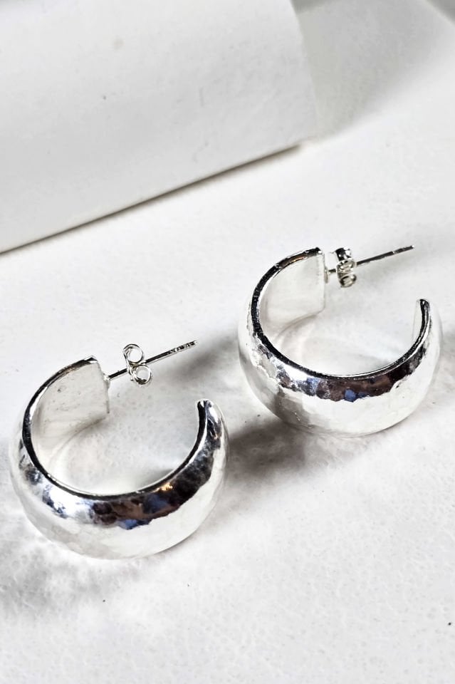 925 Ayar Gümüş Halka Küpe Beyaz