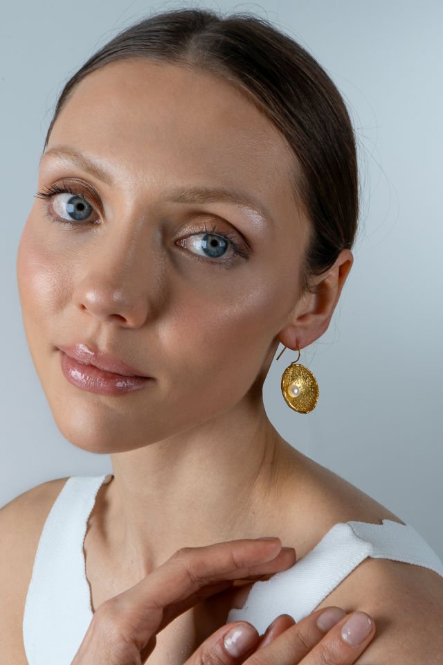 Pearl in the Middle Küpe