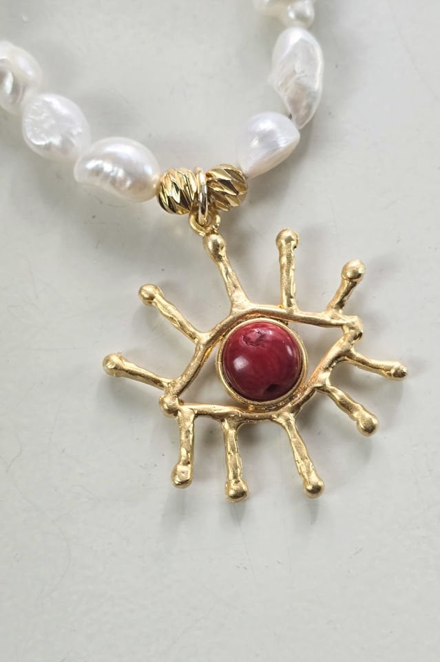 Red Eye and Pearl  Kolye