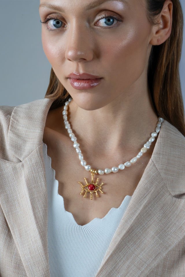 Red Eye and Pearl  Kolye