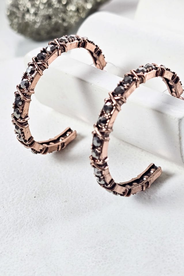 Zirkon Taşlı Bronz Küpe