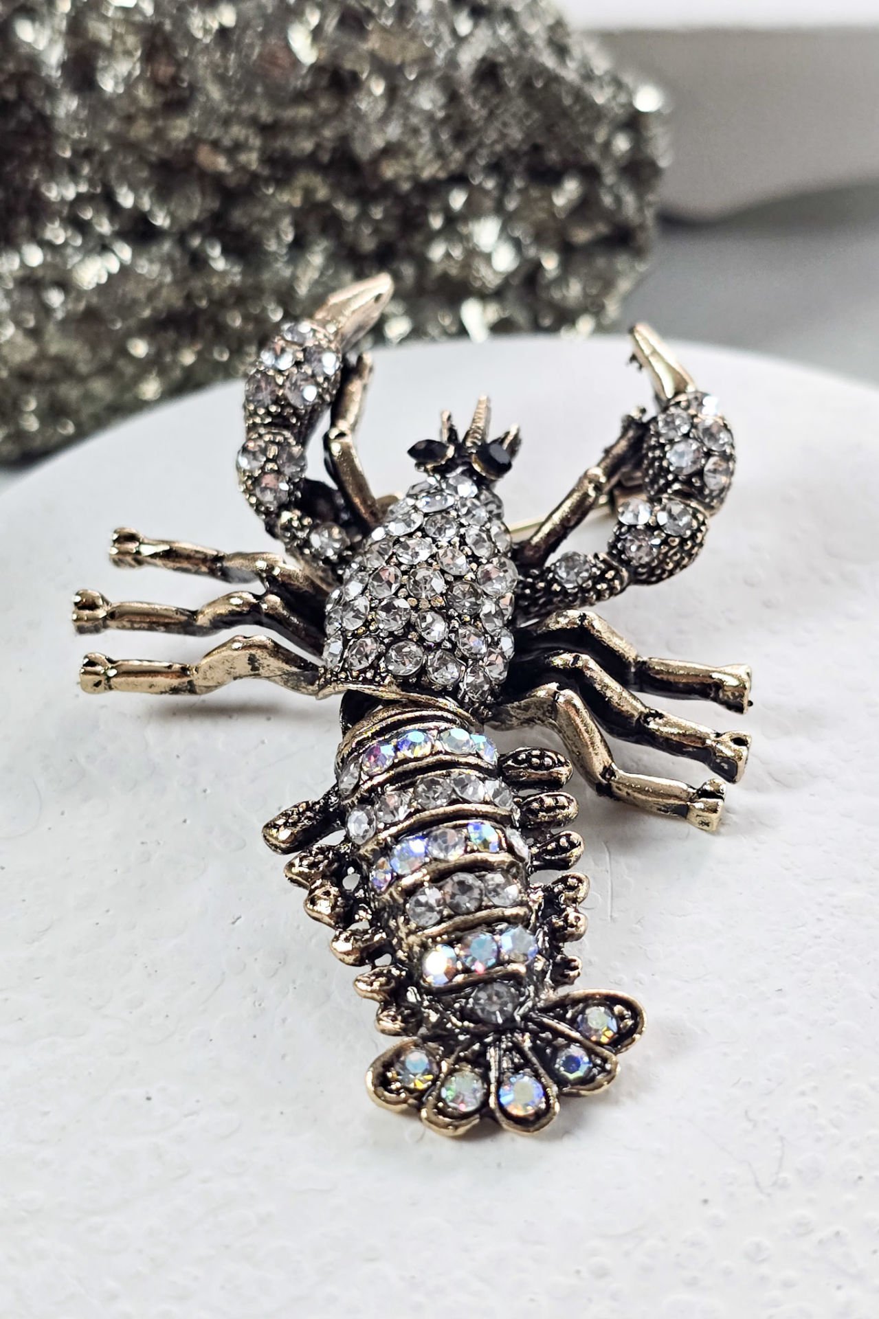 El Yapımı Bronz Istakoz Broş