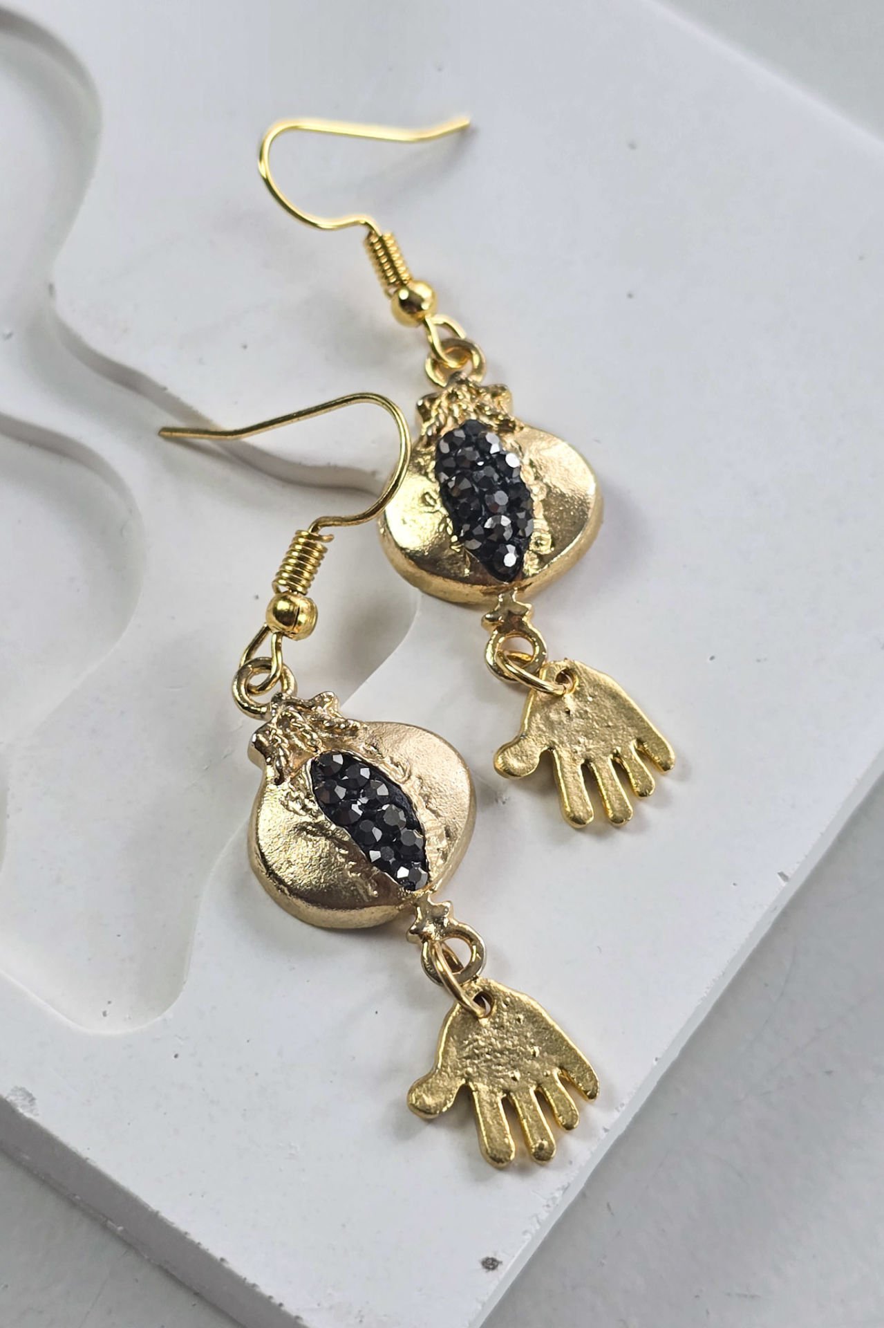 Hematit Taşlı Nar  Küpe