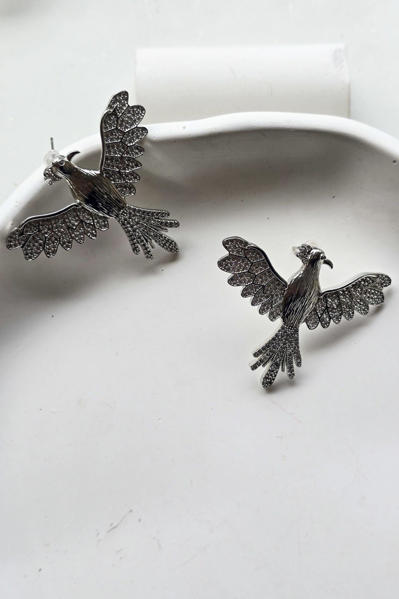 Anka Küpe / Sallantısız