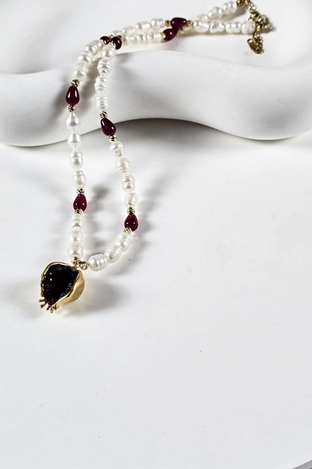 Nar Tanesi İnci Kolye