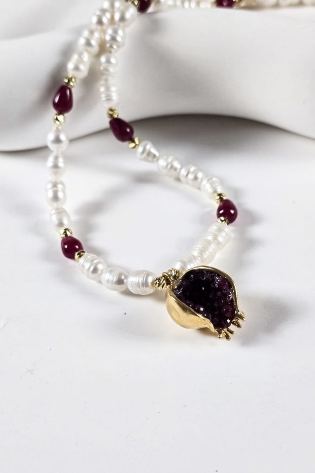 Nar Tanesi İnci Kolye