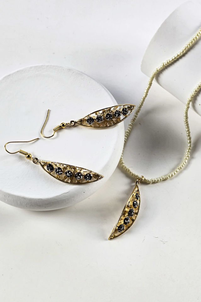 Gece Işıltısı Küpe Kolye Set