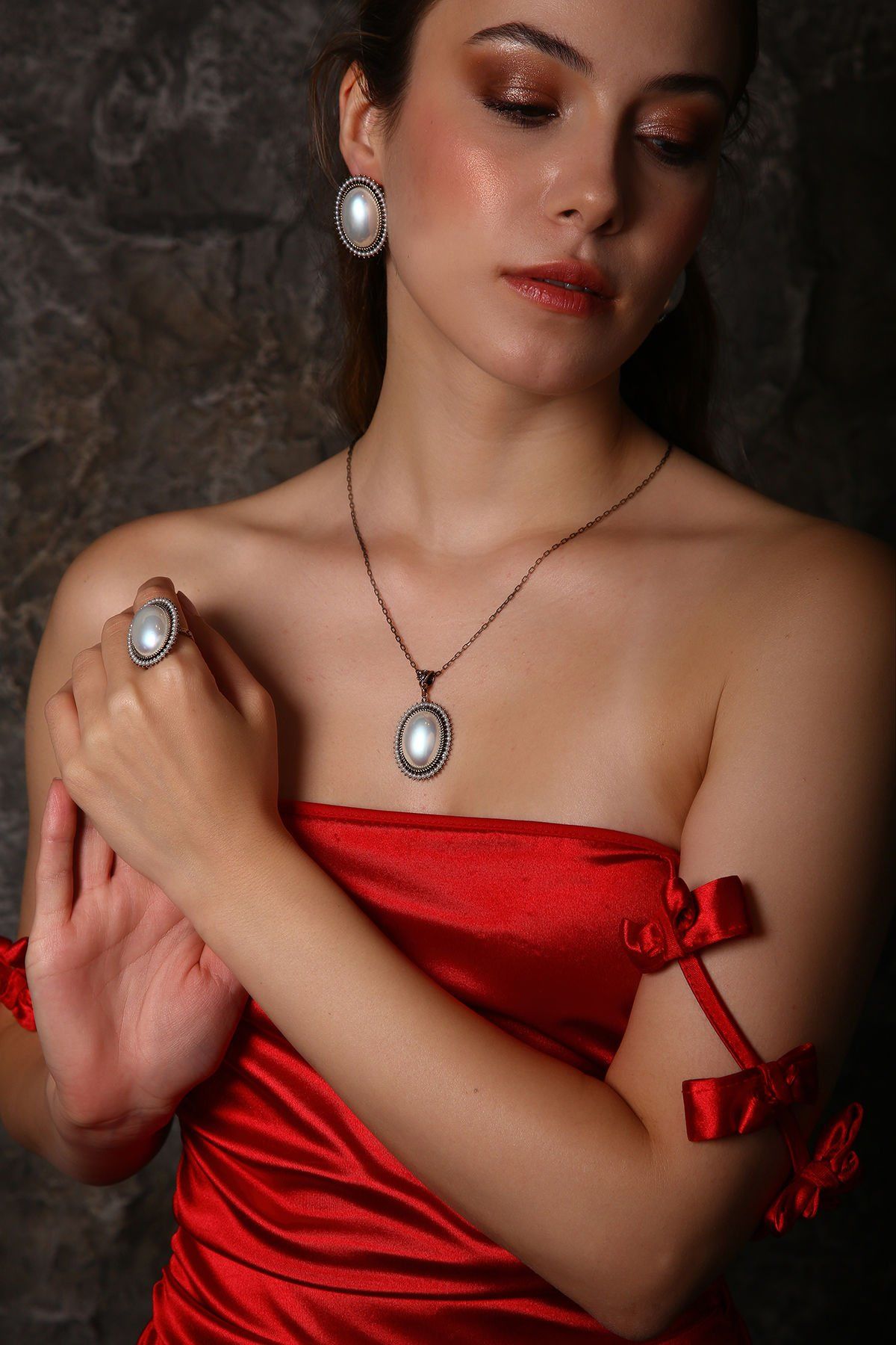 İncili Bronz Kolye Küpe Set