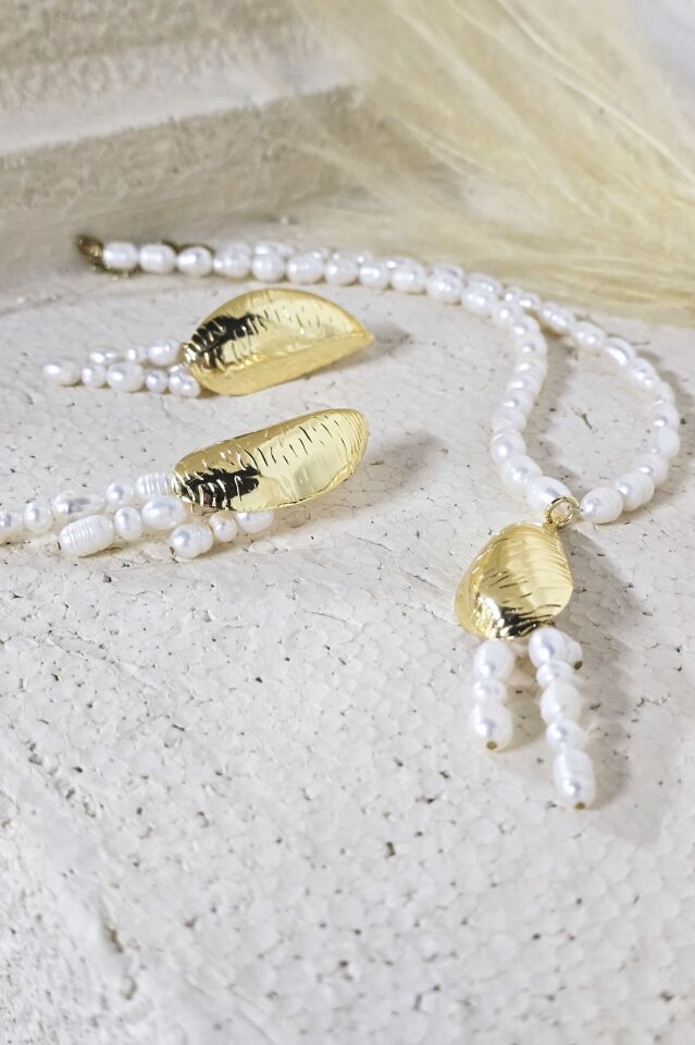 Oyster İncili Küpe