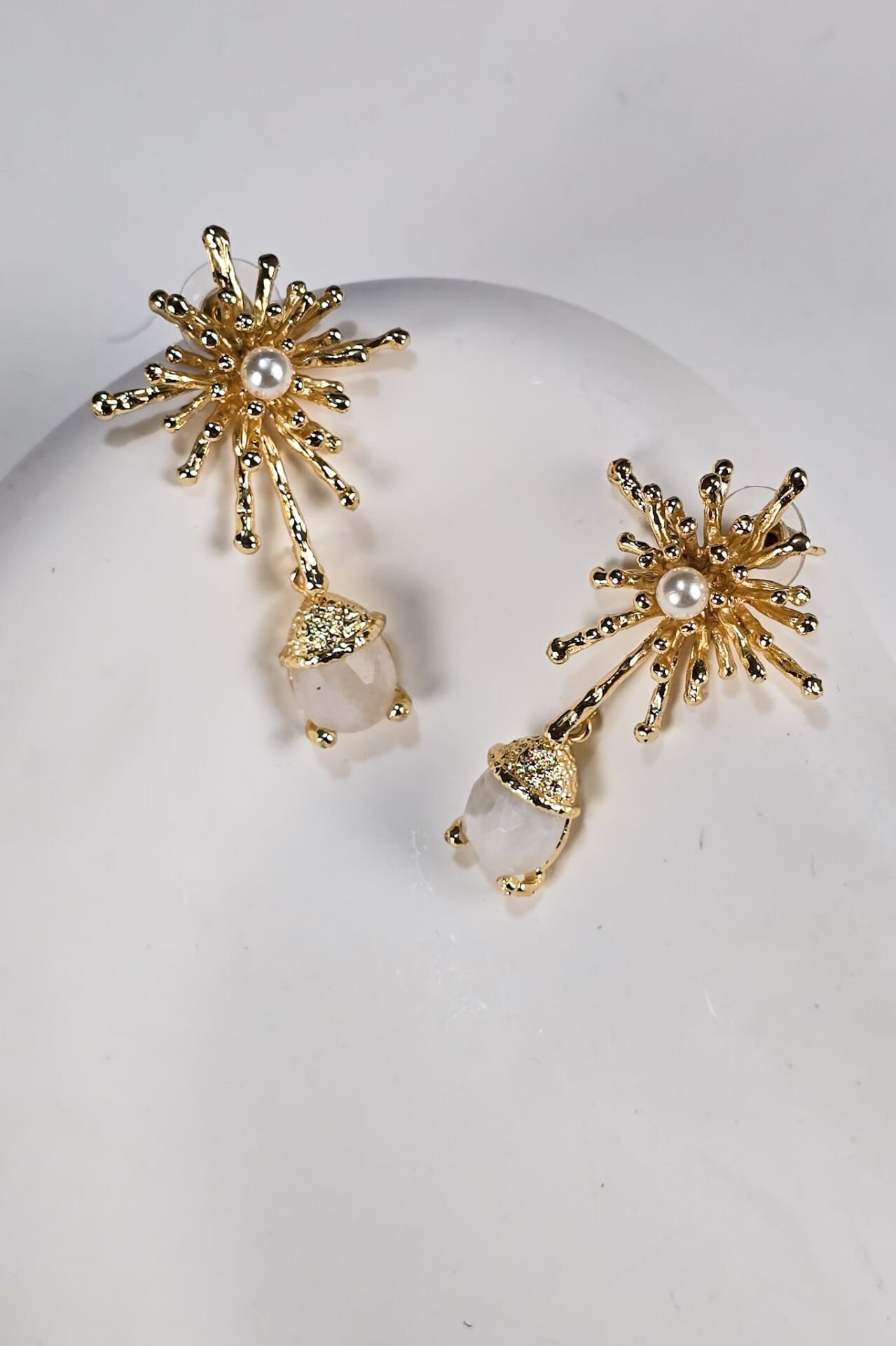 Güneşin Dengesi Küpe Ay Taşı