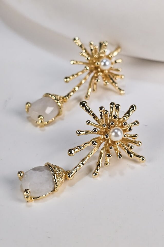 Güneşin Dengesi Küpe Ay Taşı